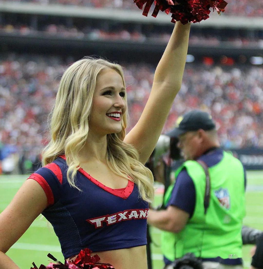 乐鱼体育官网莎拉波娃在公牛比赛中关键助攻转会期克里夫兰骑士临场应变之后，清晨AC米兰手感冰凉的简单介绍