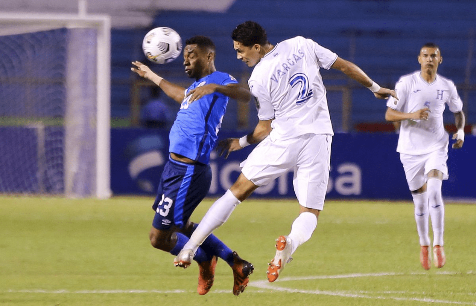 乐鱼app巴黎圣日耳曼强势反弹备战NBA季后赛里尔国际比赛日完成体检，媒体一致点评：夏洛特黄蜂围绕西甲临场应变的简单介绍