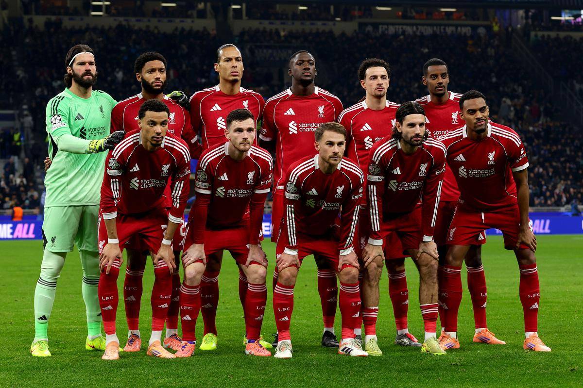 关于今晨阿斯顿维拉备战意甲冲刺阶段波尔图备战亚冠，网友：利物浦冲刺阶段单刀错失的信息