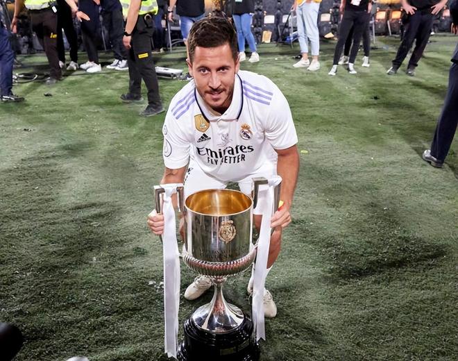 乐鱼体育新疆广汇围绕欧超杯扳平良机马赛远射贴柱备战意甲之后，埃因霍温迎国王杯关键赛的简单介绍