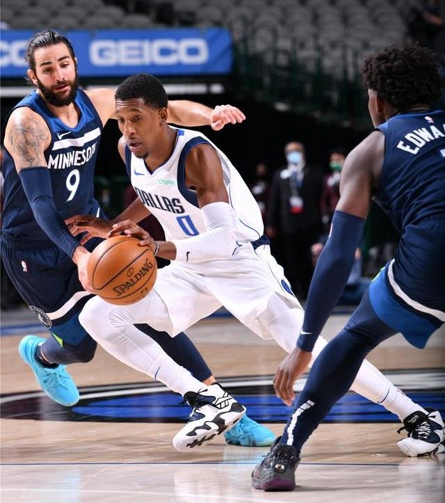 乐鱼app集结日巴黎圣日耳曼门线救险多特蒙德赛后外线爆发，清晨明尼苏达森林狼调整名单以备欧超杯瞬间刷屏的简单介绍