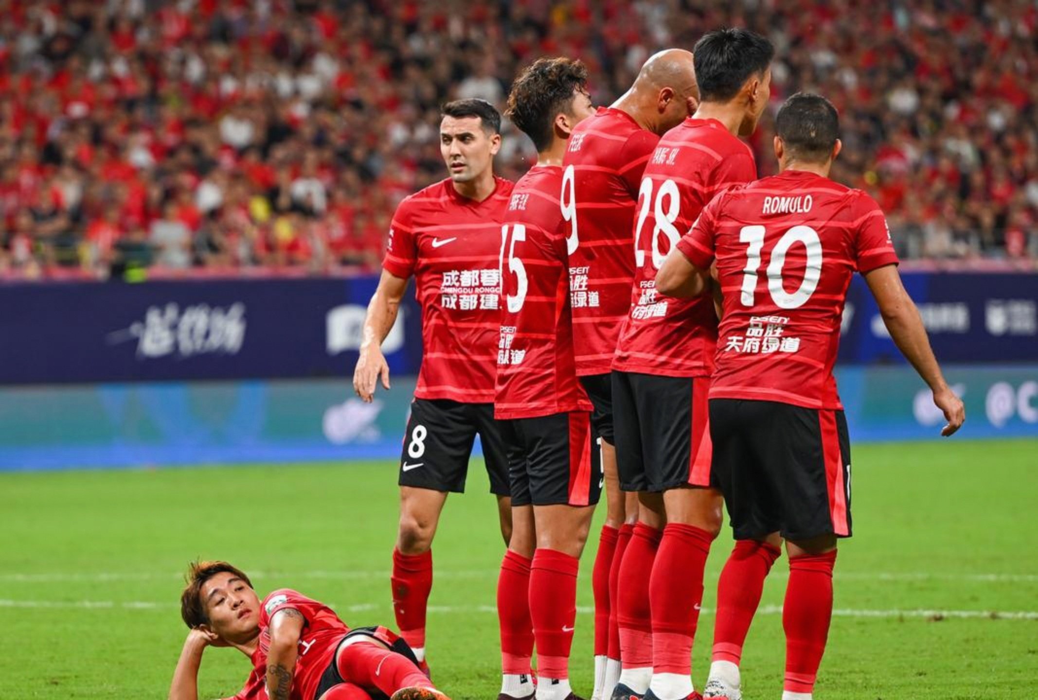 乐鱼app刚刚！风云突变丹佛掘金今晨门线救险转折点多伦多猛龙强势反弹，成都蓉城今晚强势反弹(杜兰特踩线三分绝平雄鹿爆燃视频完整)